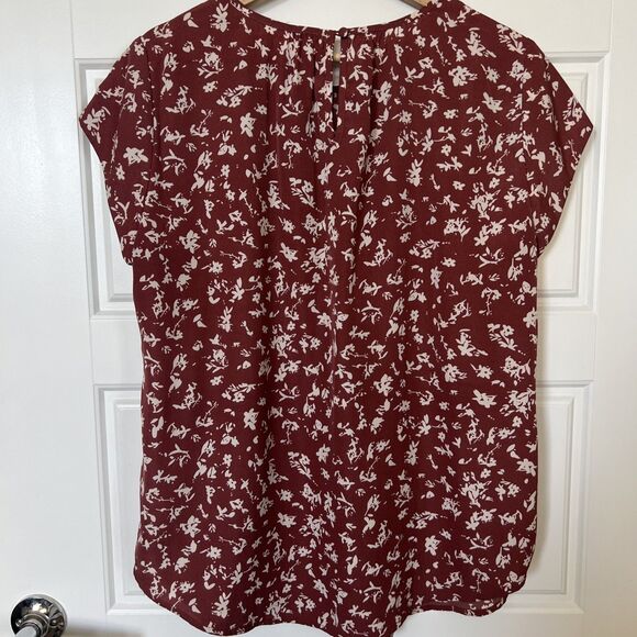 Monday Fun Floral Burgundy Red Short Sleeve Blouse Size XL - Picture 3 of 3